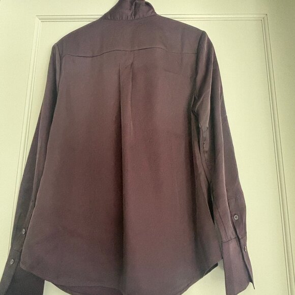 Banana Republic Classic Fit Silk Shirts - Picture 8 of 8